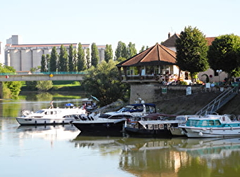 Capitainerie : La Confluence - VERDUN-SUR-LE-DOUBS
