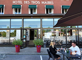Hôtel Les Trois Maures - VERDUN-CIEL